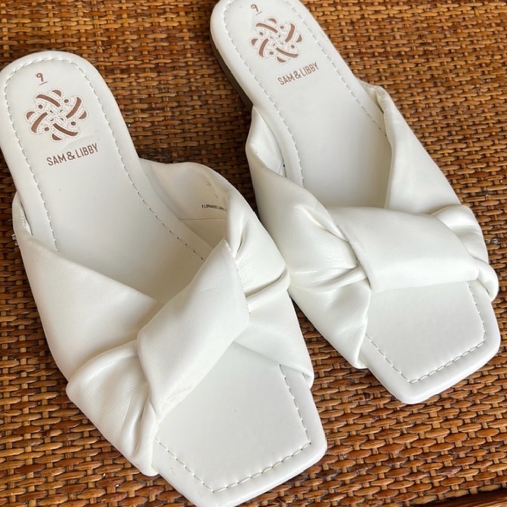 Sam & Libby Women's Cream Knot Slide Sandals - Picture 1 of 4